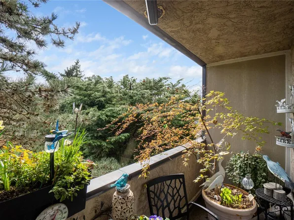 550 Bradley St #314, Nanaimo, BC V9S 5N4