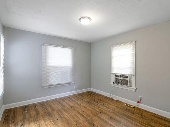 5th image of 701 16th Ave S