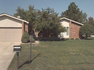 316 Basswood Dr, Northbrook, IL 60062