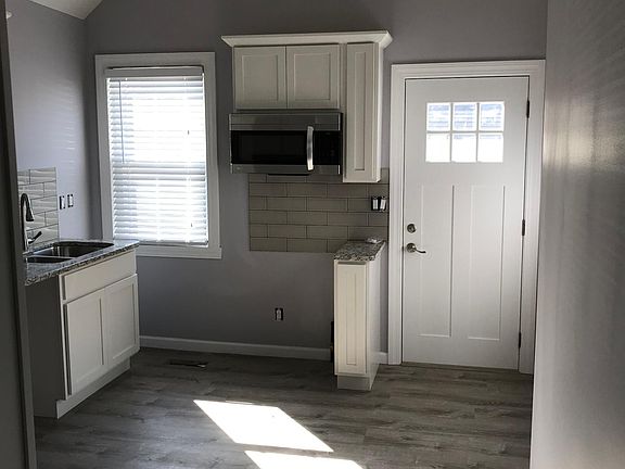 5th image of 1414 Winchester Ave
