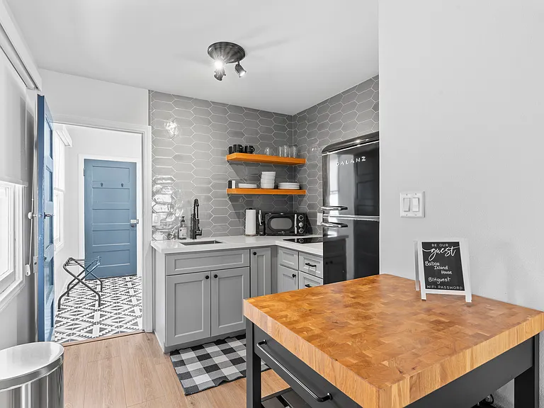 127 Agate Ave #A — Photo 5