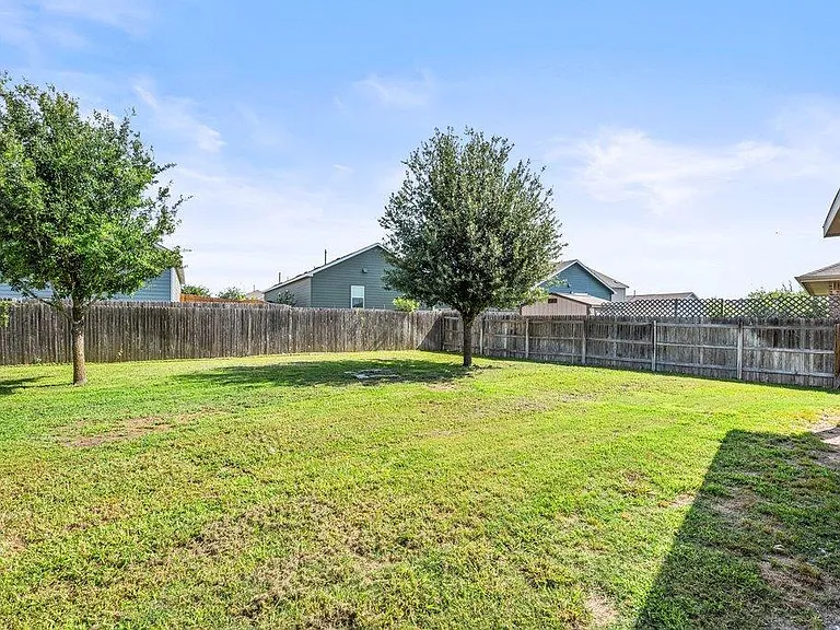 370 Vermilion Marble Trl — Photo 33