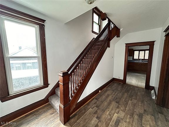 2nd image of 368 McLister Ave