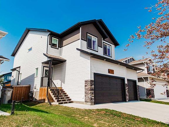 2nd image of 11317 NE Tamarack Dr