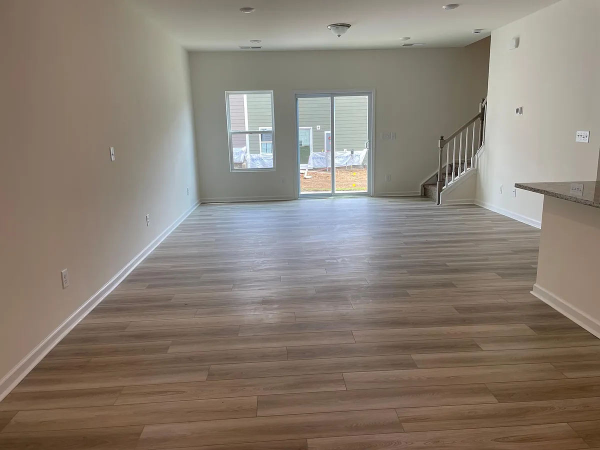 Building Photo - 715 Bentz St #7157
