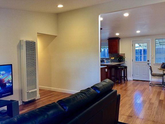 2nd image of 763 Lakebird Dr
