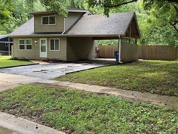 3rd image of 958 Dawnview Dr