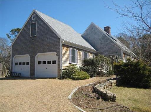1st image of 18 Oak Wood Ln