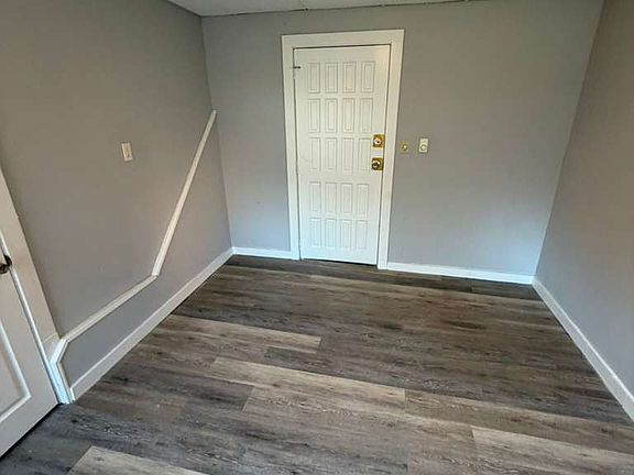 5th image of 143 Pleasant St #3