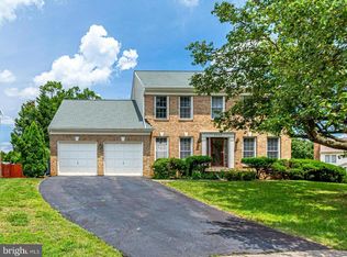 2498 Dawn Dr, Alexandria, VA 22306