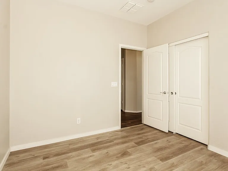 7154 W Globe Ave — Photo 13