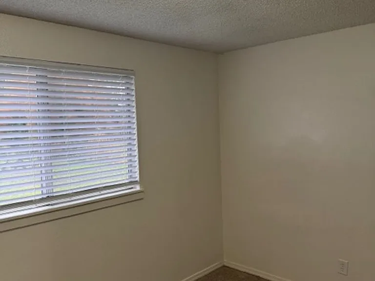 121 Edith Cir — Photo 11
