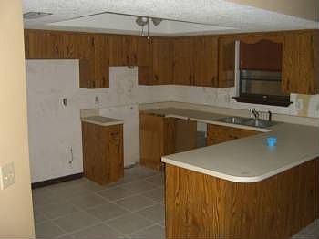 4th image of 920 Tall Pine Dr