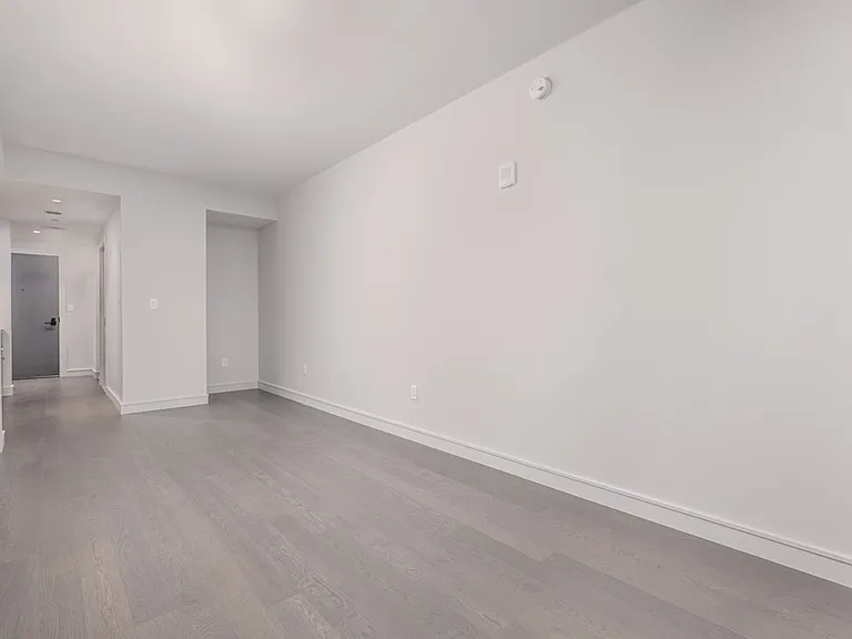 55 Lagrange St #4F — Photo 2