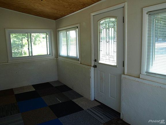 03 HEATED FRONT PORCH