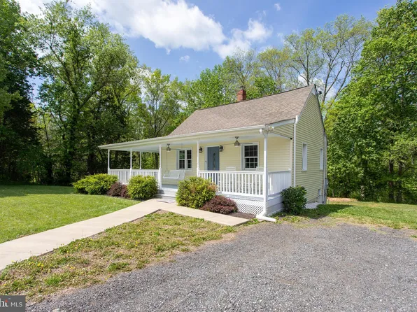 6785 Valley Rd, La Plata, MD 20646