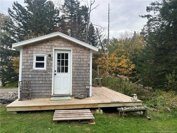 962 North Rd, Campobello Island, NB E5E 1E4