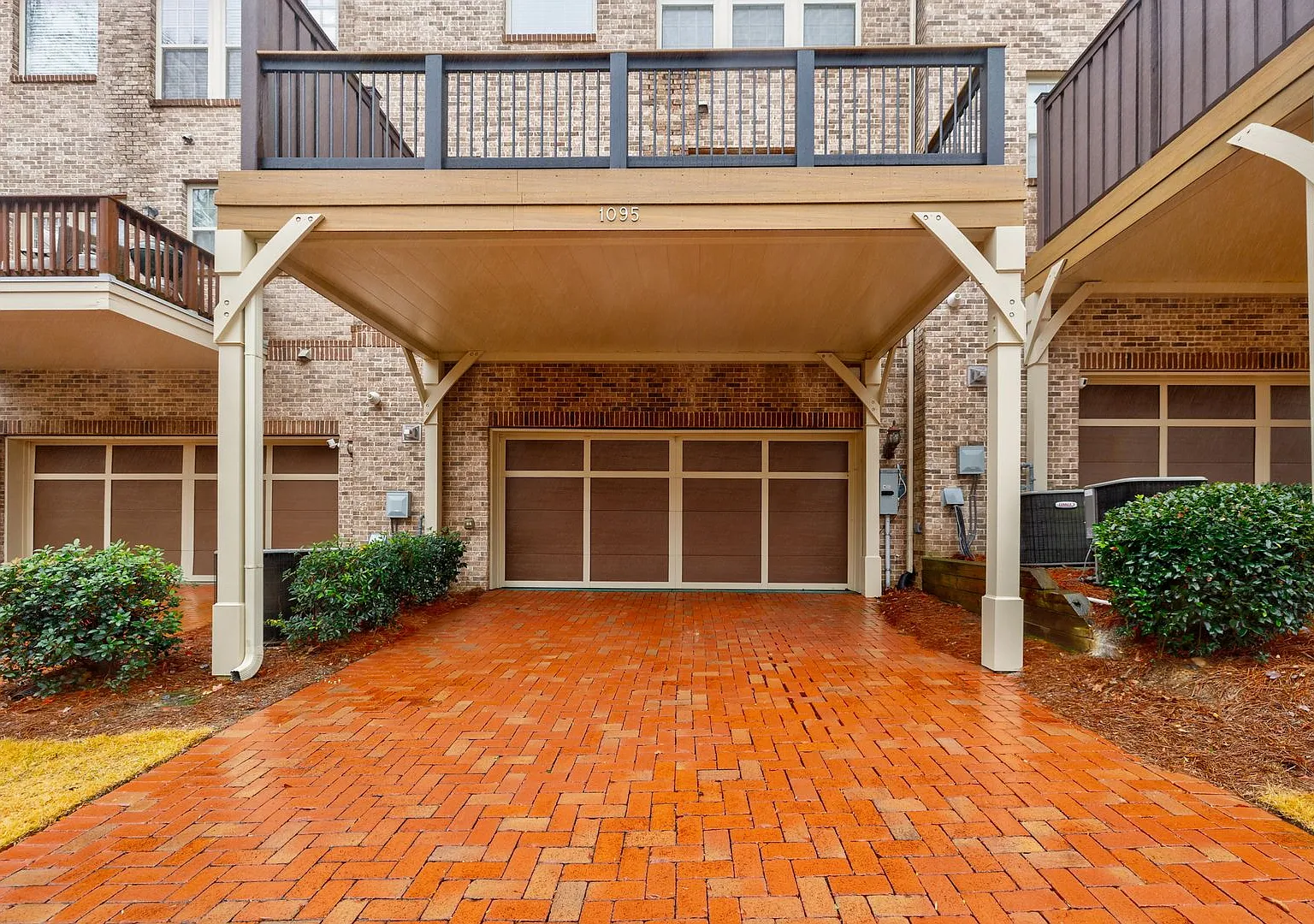 Prime Buckhead 3BR/3.5BA in a Gated Community — Photo 3