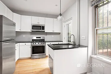 Rented by (Legacy) Elegran