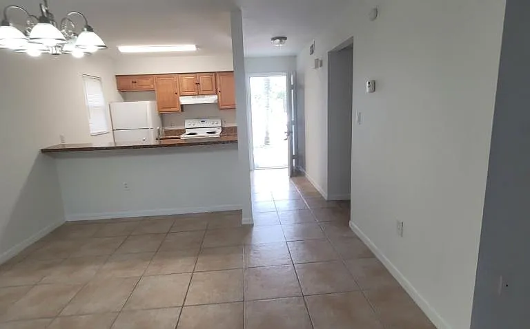 3492 Fox Hollow Dr — Photo 4
