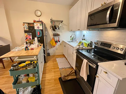 Rented by REAL New York | media 3