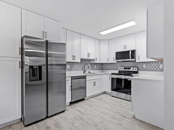 64 Burgundy B, Delray Beach, FL 33484