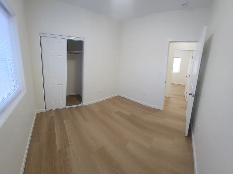 556 W Foothill Blvd — Photo 24