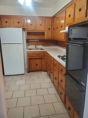 Rented by Liz Realty Group | media 5
