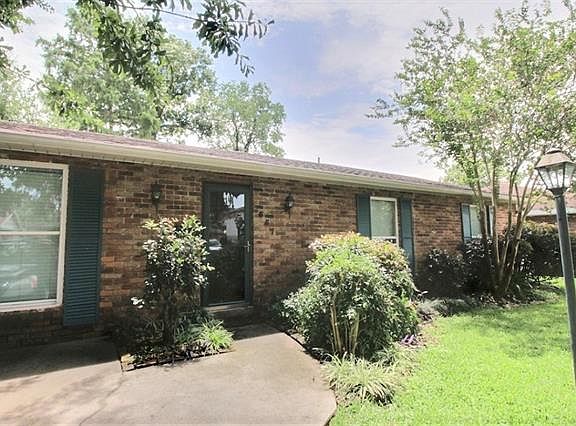 3rd image of 657 Fairlawn Dr