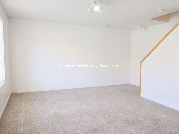 2 Front Room_07032019