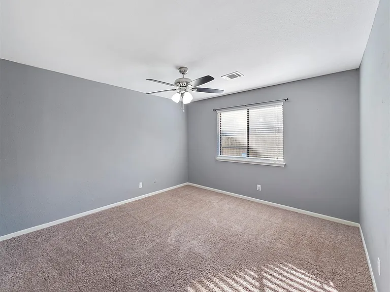 2304 Colleen Dr — Photo 11