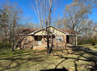 908 Park Ave, Mountain View, AR 72560