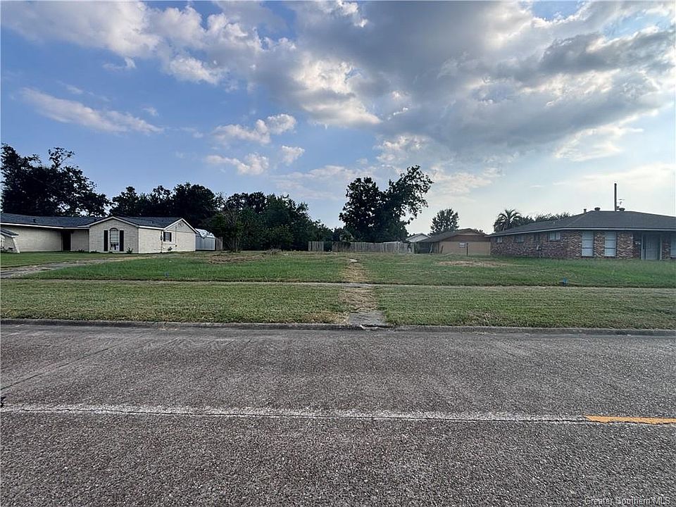 1st image of 1009 Jefferson Dr