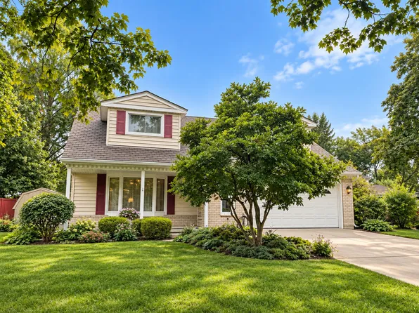 3225 Lockridge Dr, Ann Arbor, MI 48108
