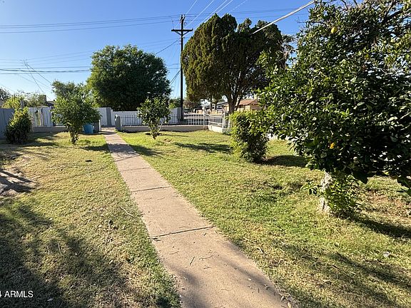5th image of 3237 W Glenrosa Avenue