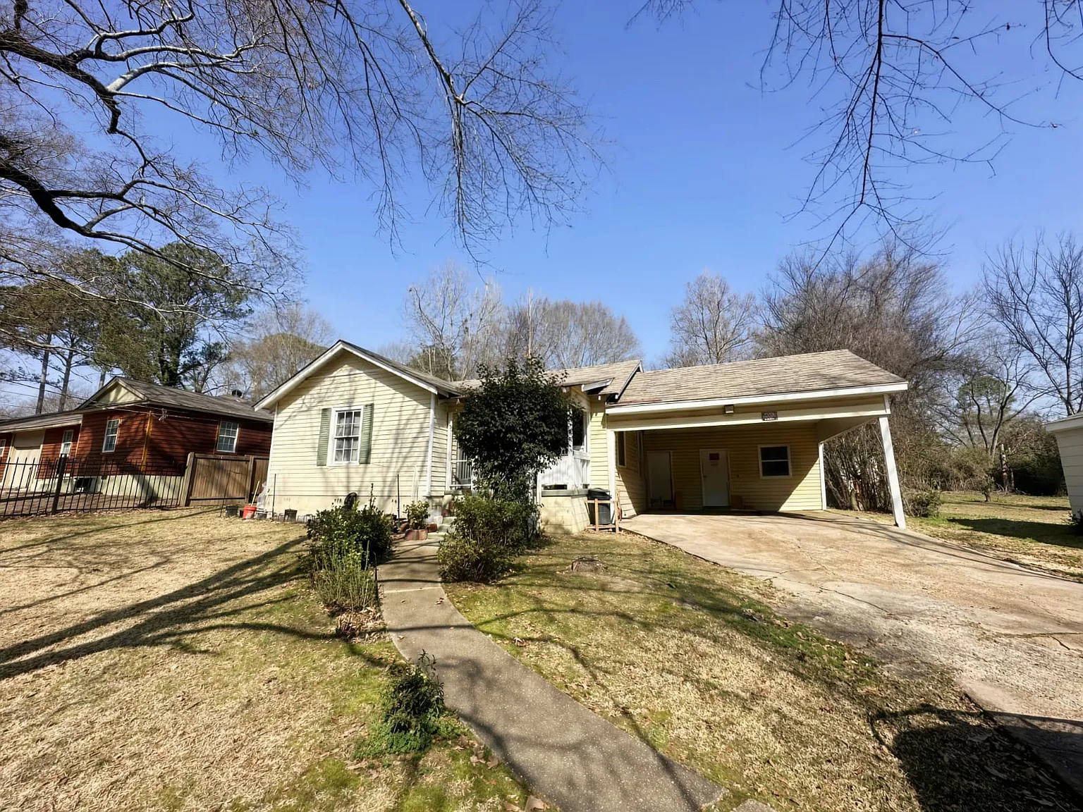 3 bed, 1333 sqft, $1,098 — Photo 2