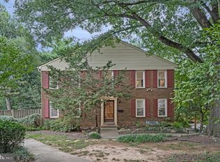 2334 Harleyford Ct, Reston, VA 20191