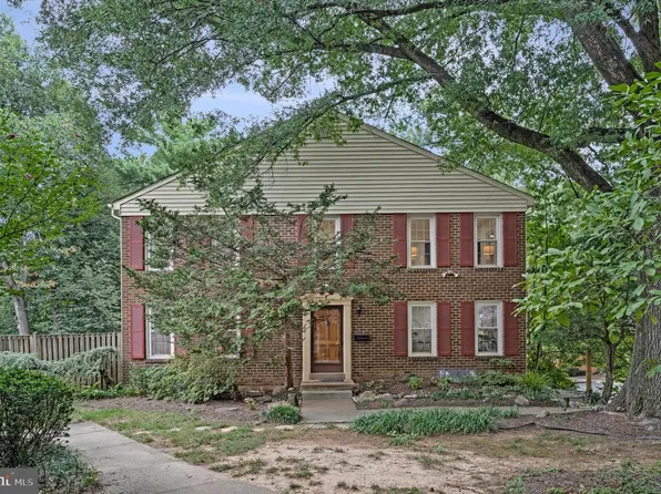2334 Harleyford Ct, Reston, VA 20191