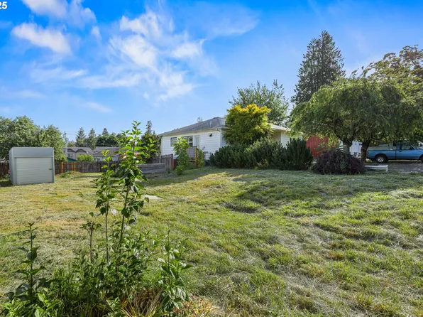 38565 Pleasant St, Sandy, OR 97055