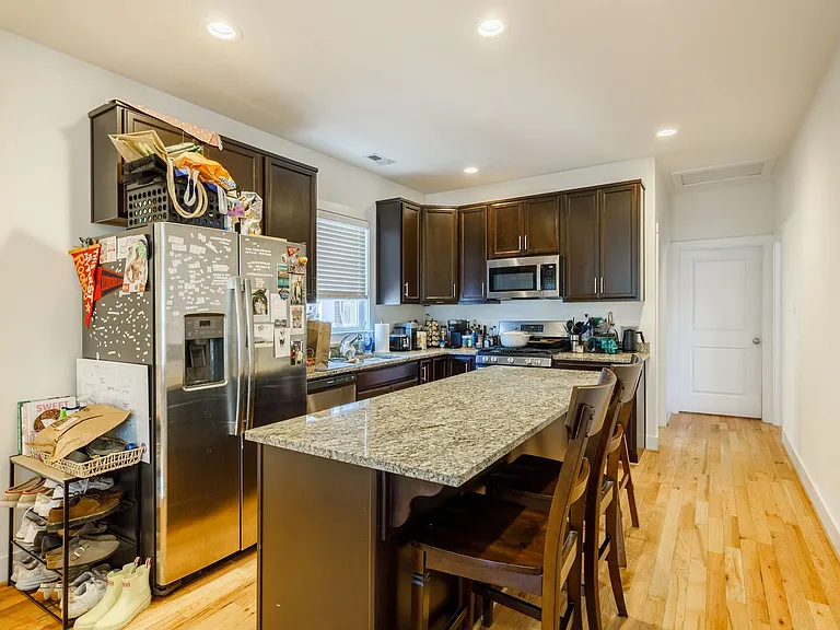 408 N Robinson — Photo 10
