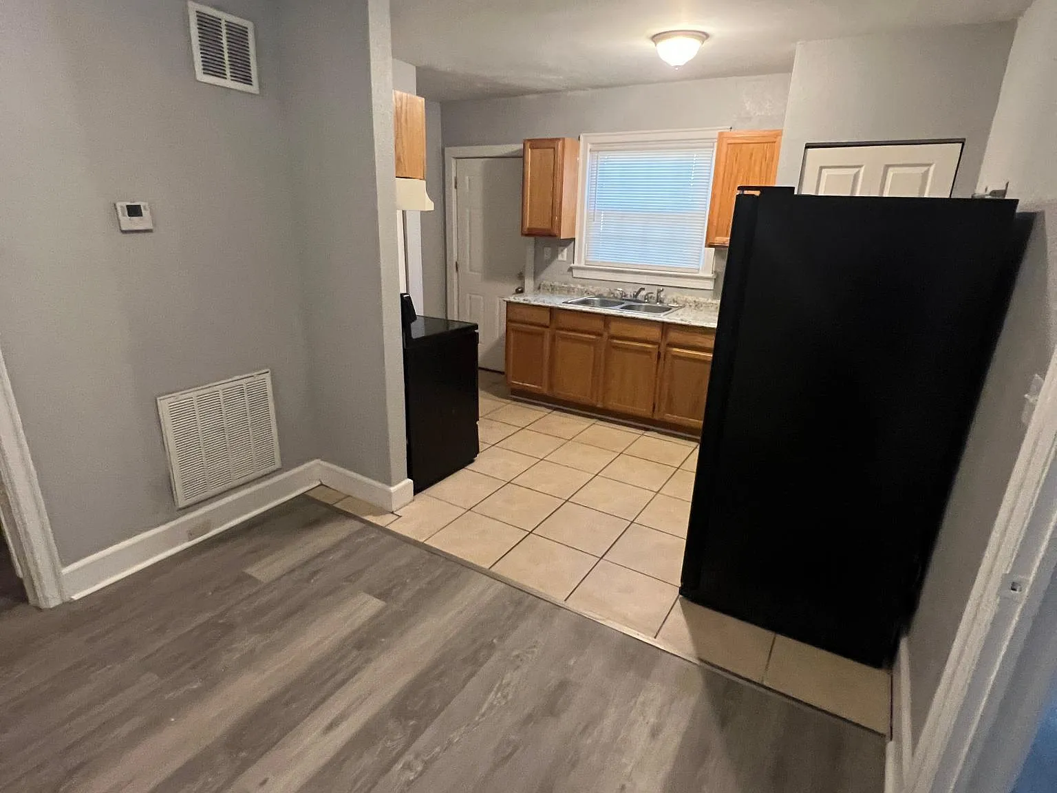 446 Plymouth Ave — Photo 4
