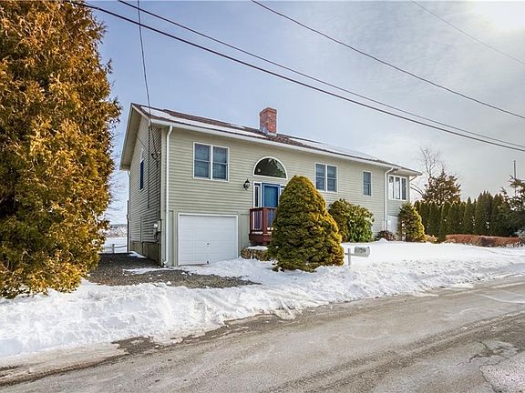 3rd image of 1309 Anthony Rd