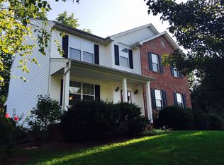 8042 Hill N Dale Dr, Kernersville, NC 27284