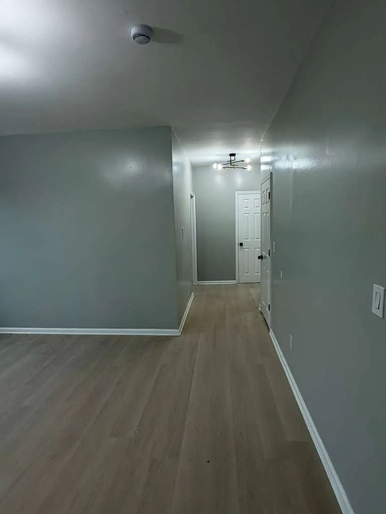 2 bed, $1,800 — Photo 2