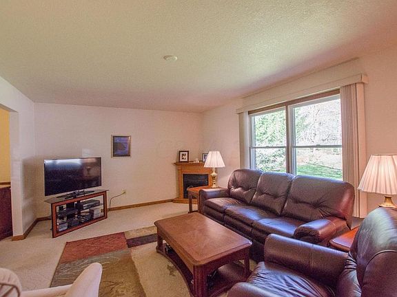 2nd image of 2429 Audrey Dr