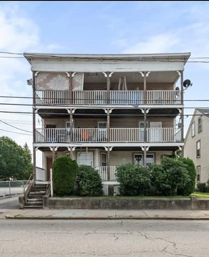 Building Photo - 148 Front St