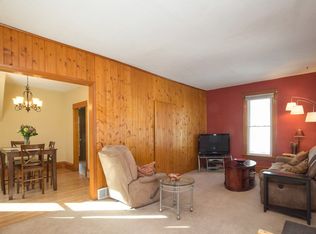 2002 2nd St SW, Cedar Rapids, IA 52404