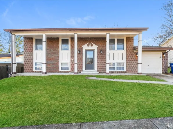 1273 Green Falls Dr, Fenton, MO 63026