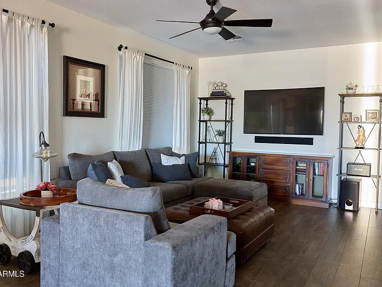 2447 W Memorial Dr — Photo 6