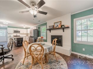 14159 Creekside Dr, Matthews, NC 28105